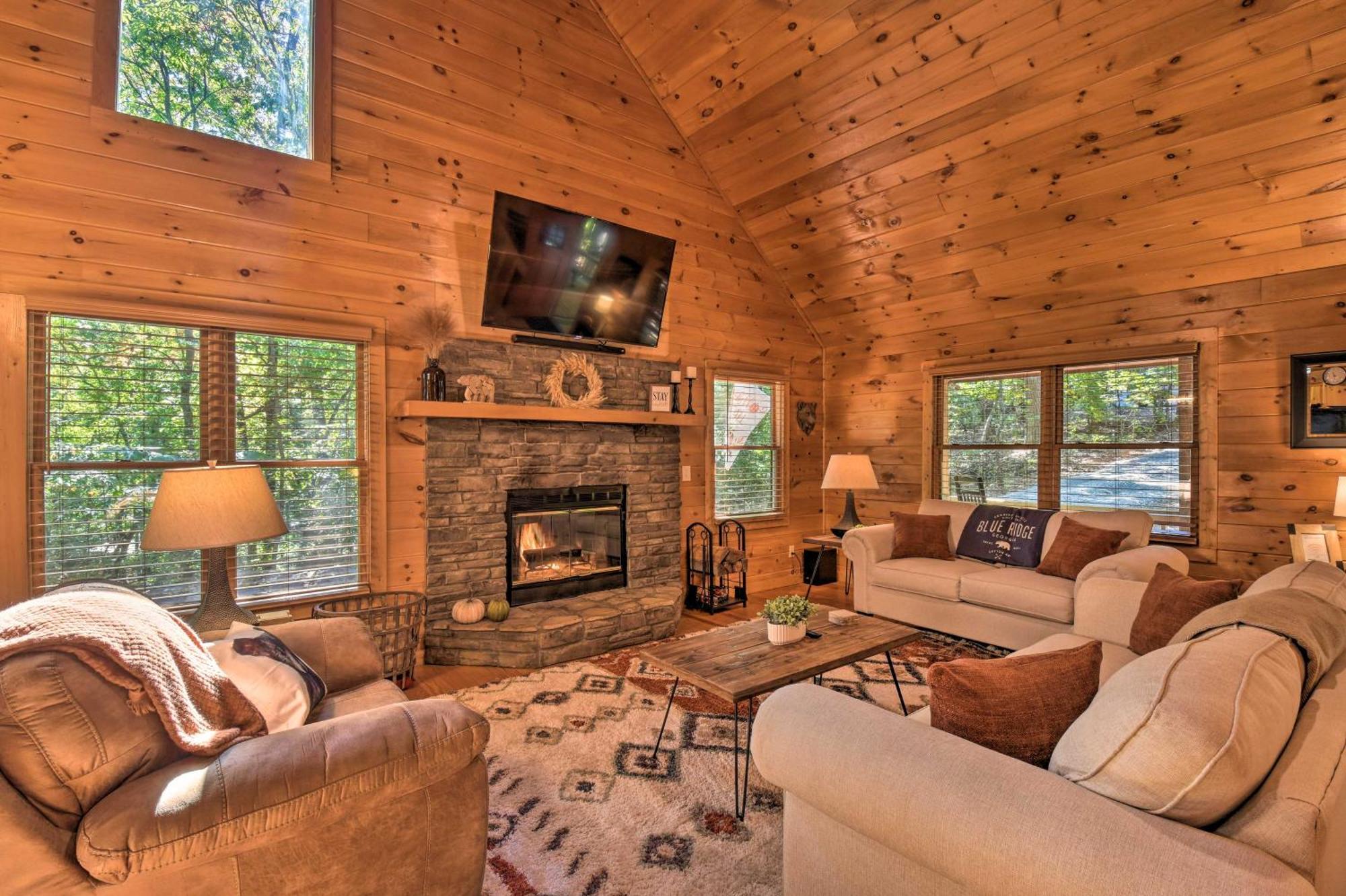 Blue Ridge Cabin Hot Tub, Fire Pit And Grill! Eksteriør bilde